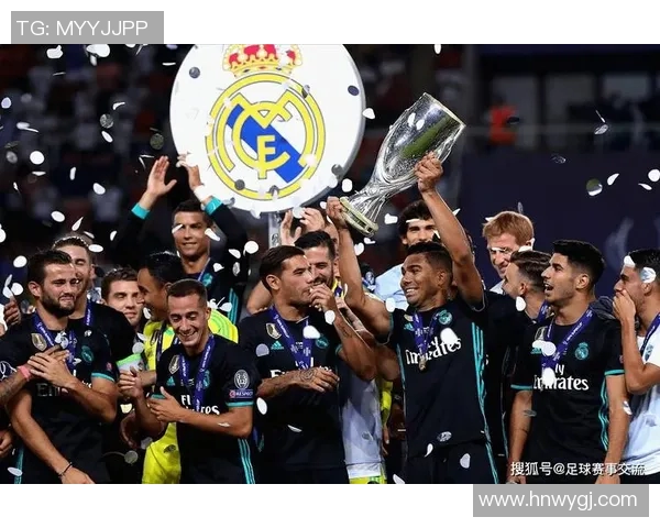 足球明星闪耀欧冠颁奖盛典荣耀时刻回顾与精彩瞬间分享